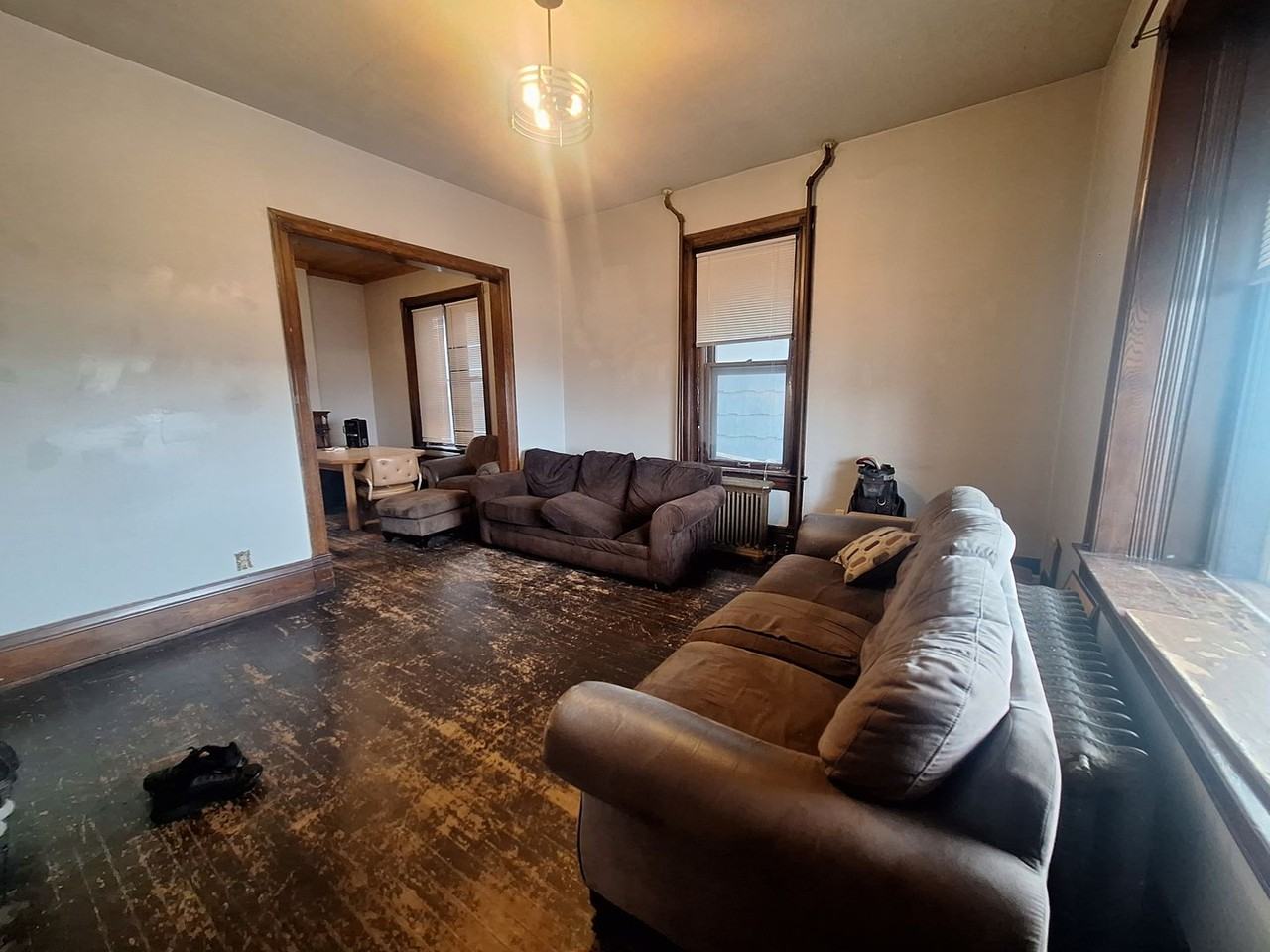 529 W 4th St #1 - Photo 6 of 17