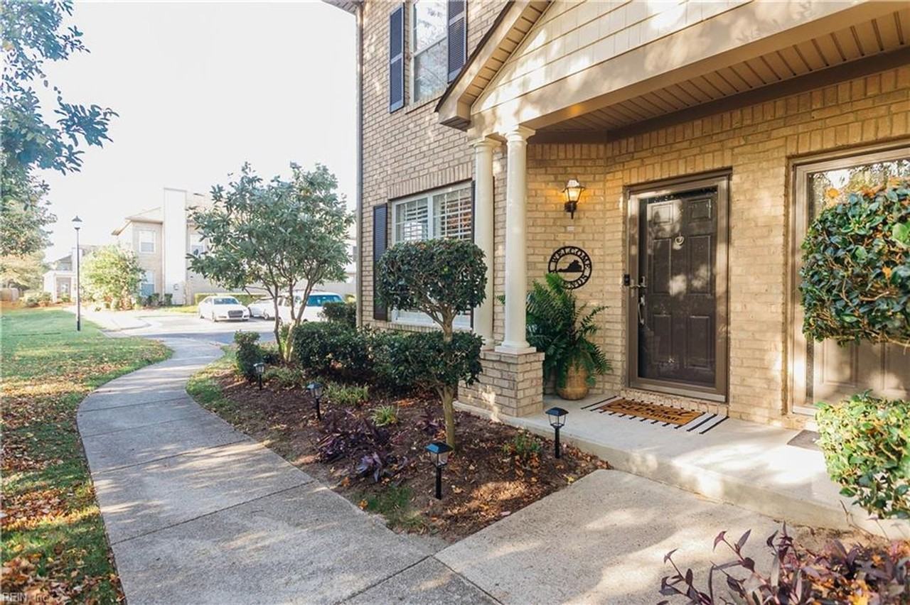 2000 Picardy Ct - Photo 2 of 42