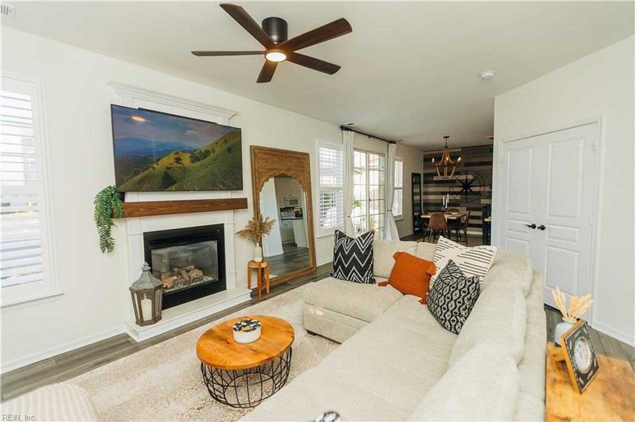 2000 Picardy Ct - Photo 4 of 42