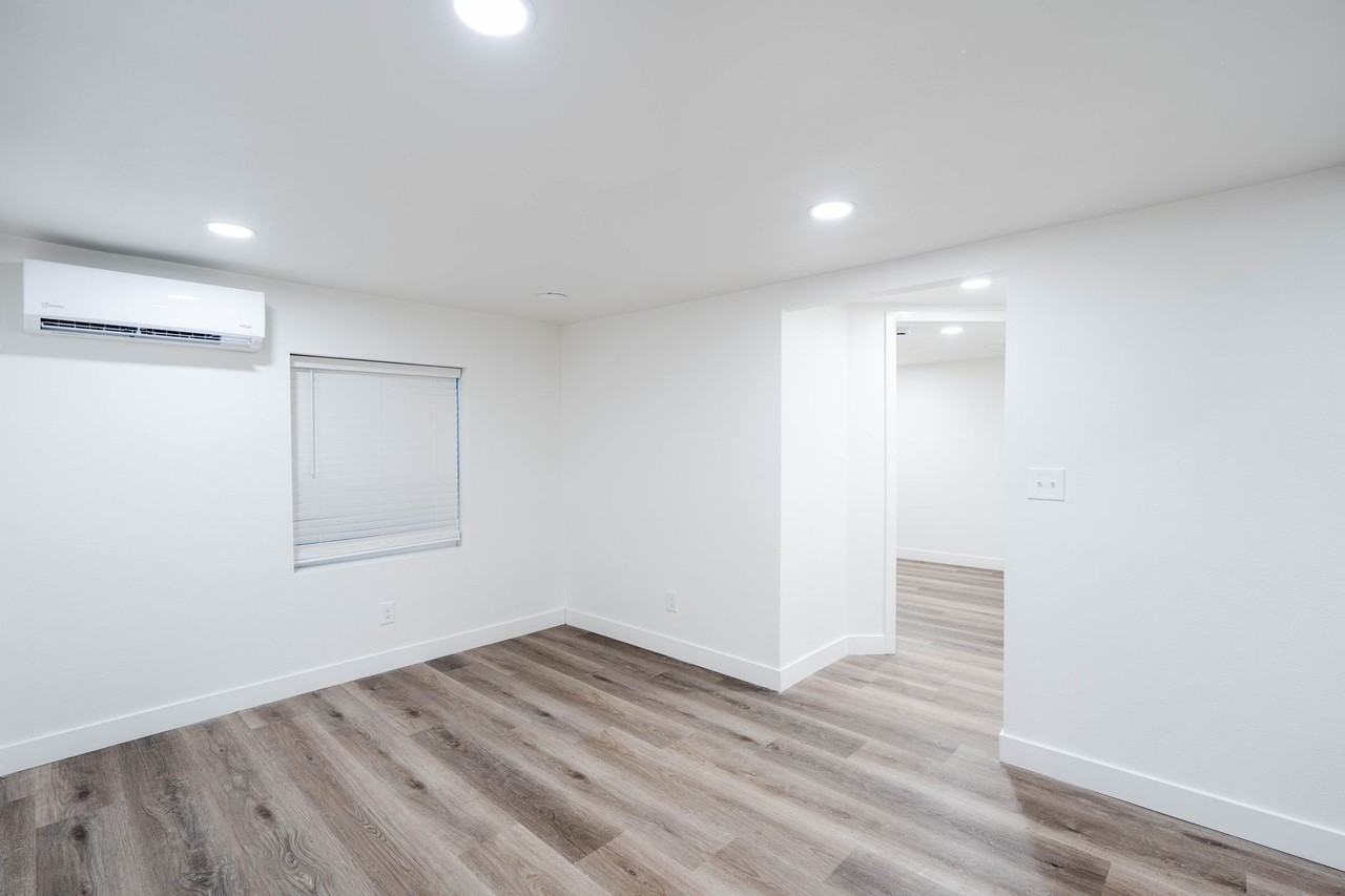 35070 Avenue B - Photo 4 of 15