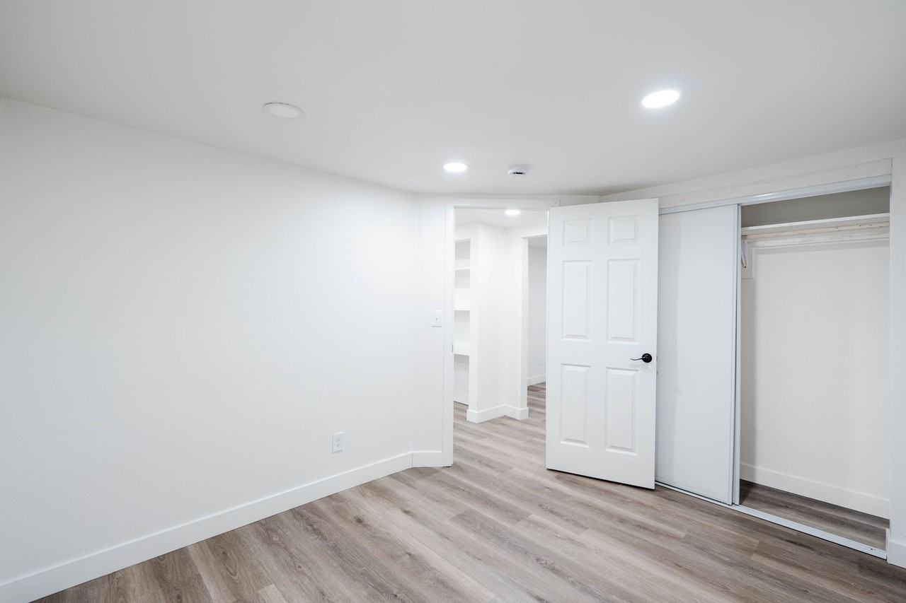 35070 Avenue B - Photo 6 of 15