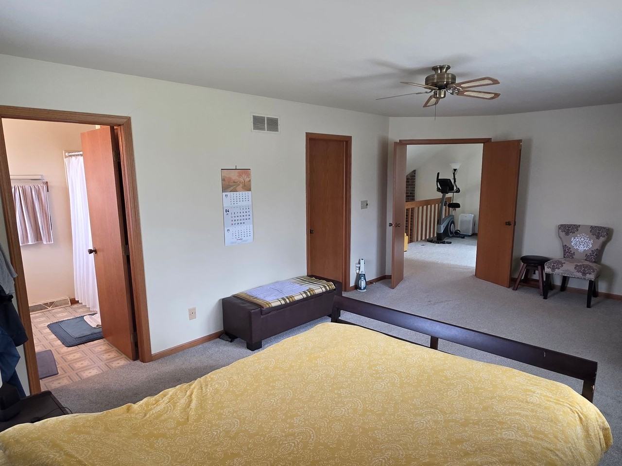 421 Lindenwood Dr - Photo 7 of 26