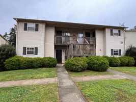 featured image of 5005 Chancellor Sq Nw