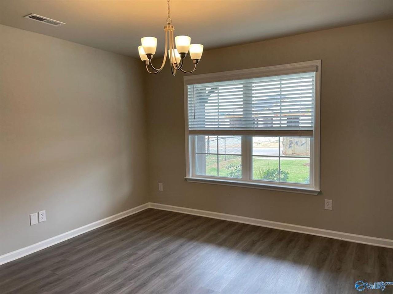 102 Wyatt Miles Ln - Photo 6 of 15