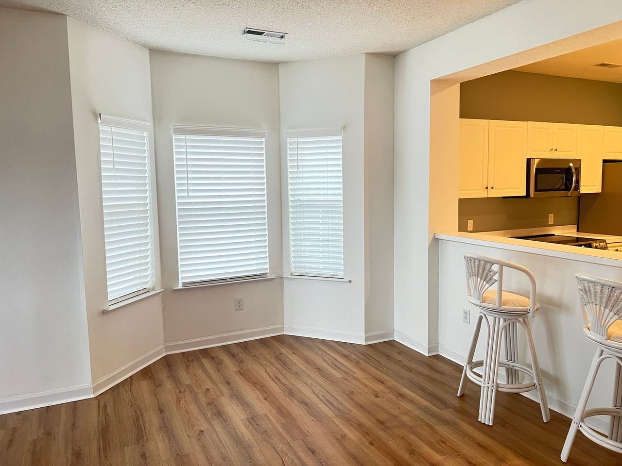 4400 Turtle Ln Apt 3d - Photo 7 of 18