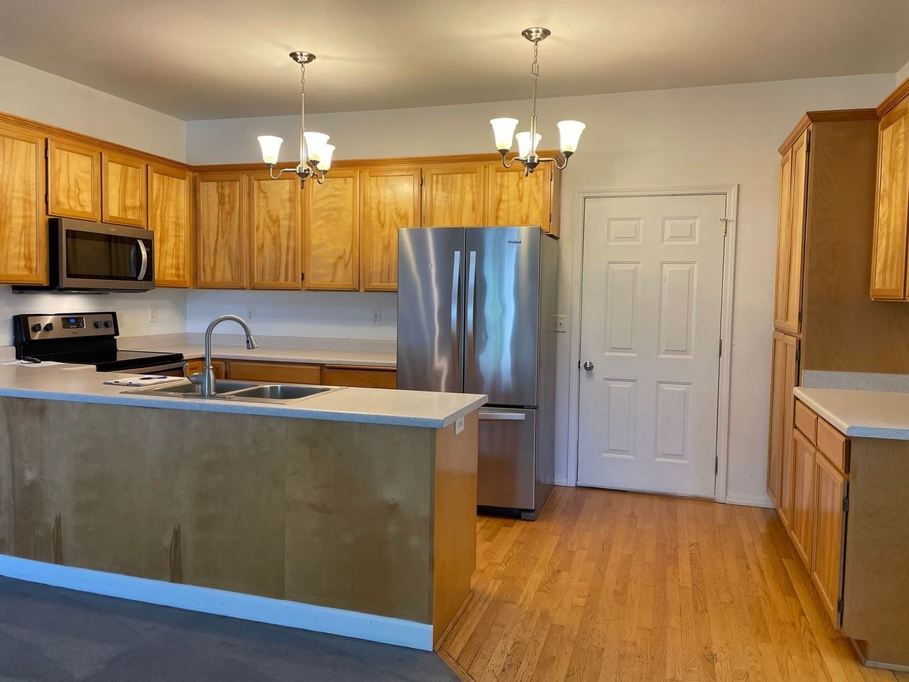 2643 Parkwood Village Ln - Photo 5 of 26