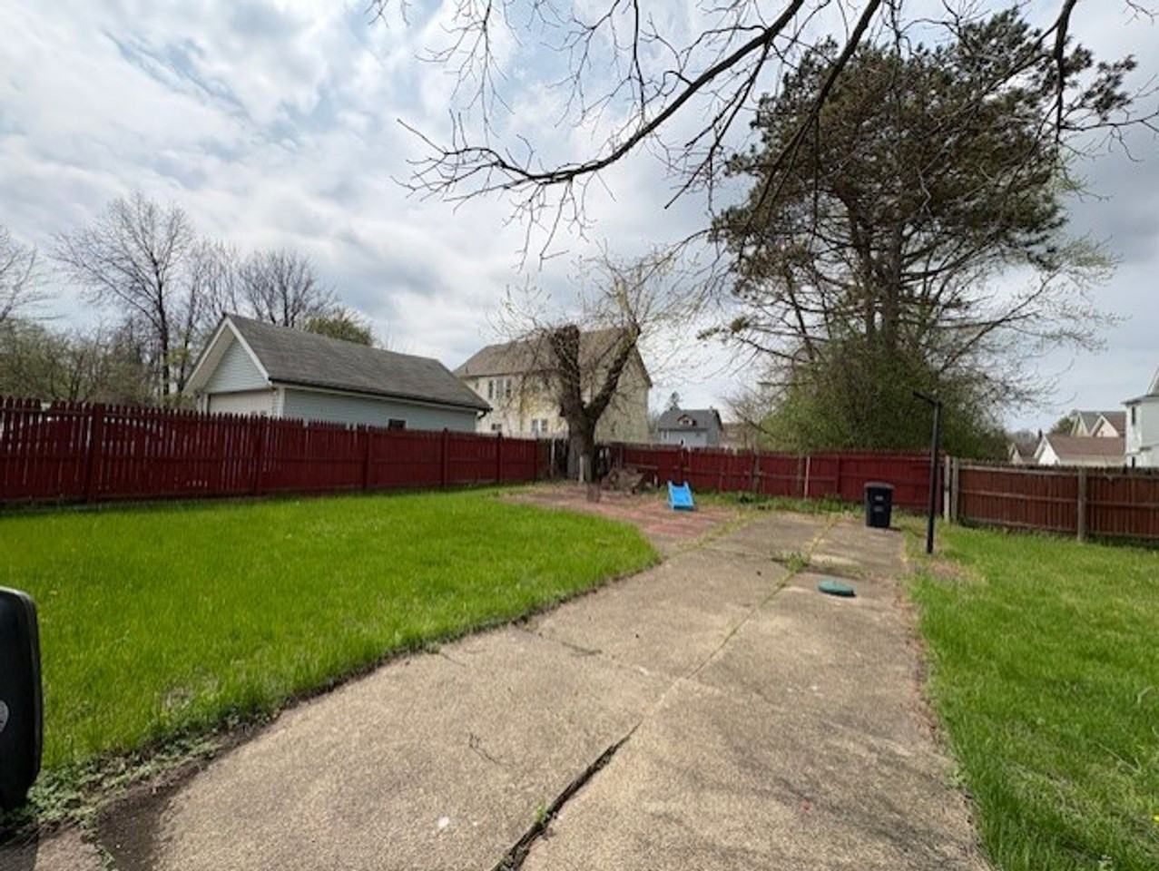 378 Wildwood Ave - Photo 2 of 12