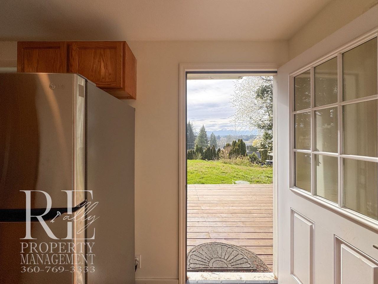 1823 Ne Rustic Ln - Photo 7 of 26