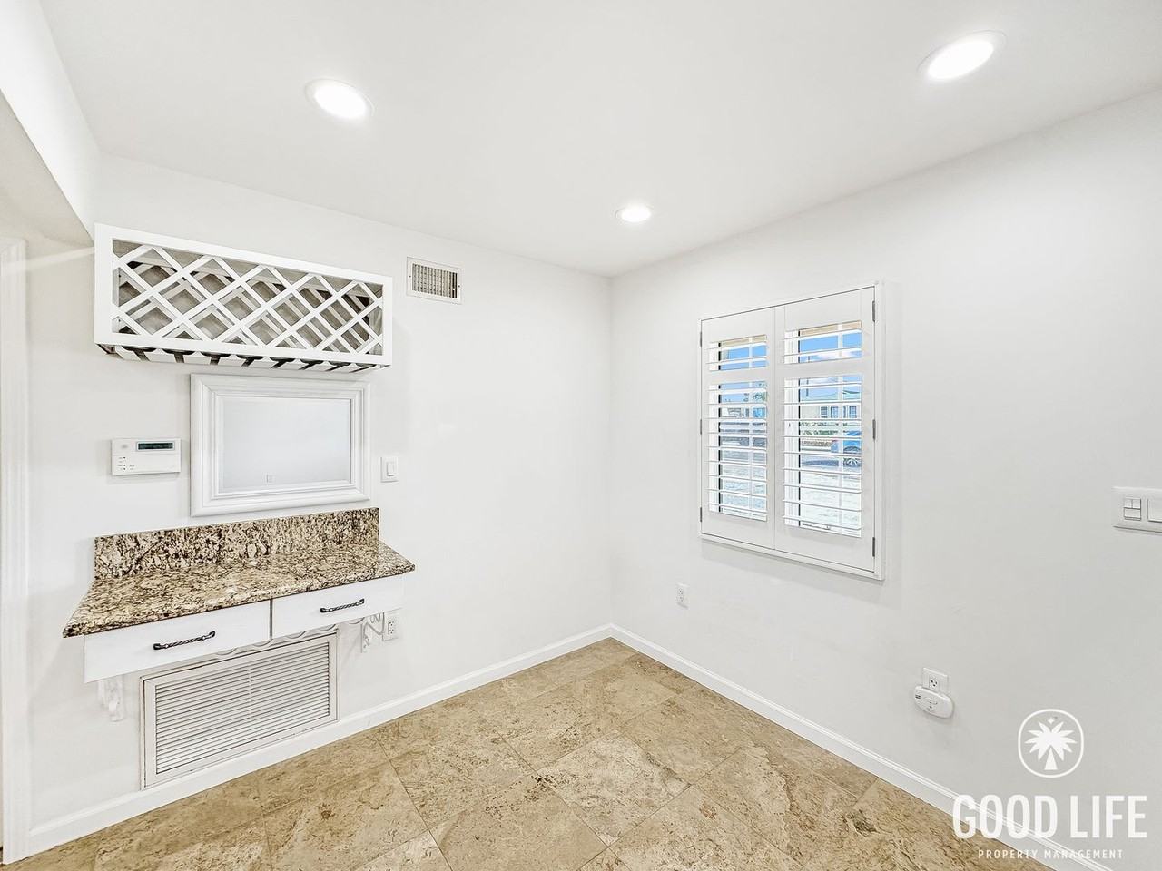 838 Elm Ave - Photo 6 of 17