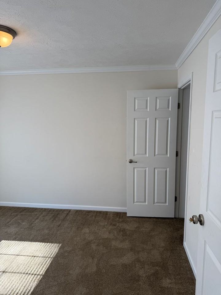 5774 Glatfelters Station Rd - Photo 7 of 36