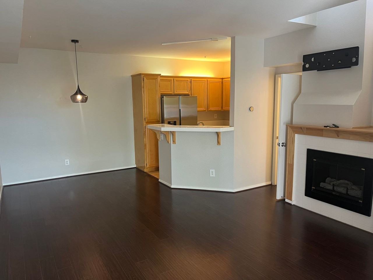 1011 Esparanza Way - Photo 6 of 22