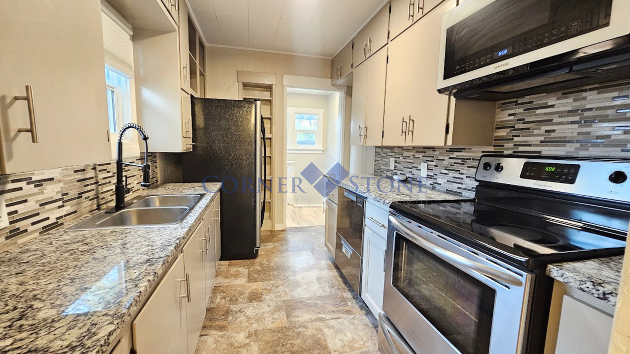 1315 11th Ave S - Photo 5 of 16