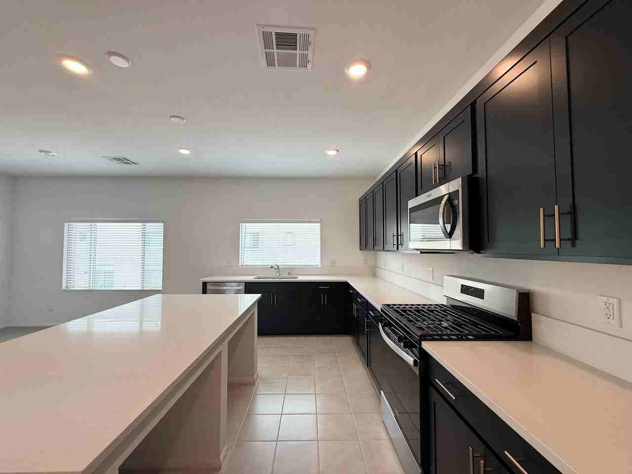 10399 Arbor Ridge St - Photo 3 of 39