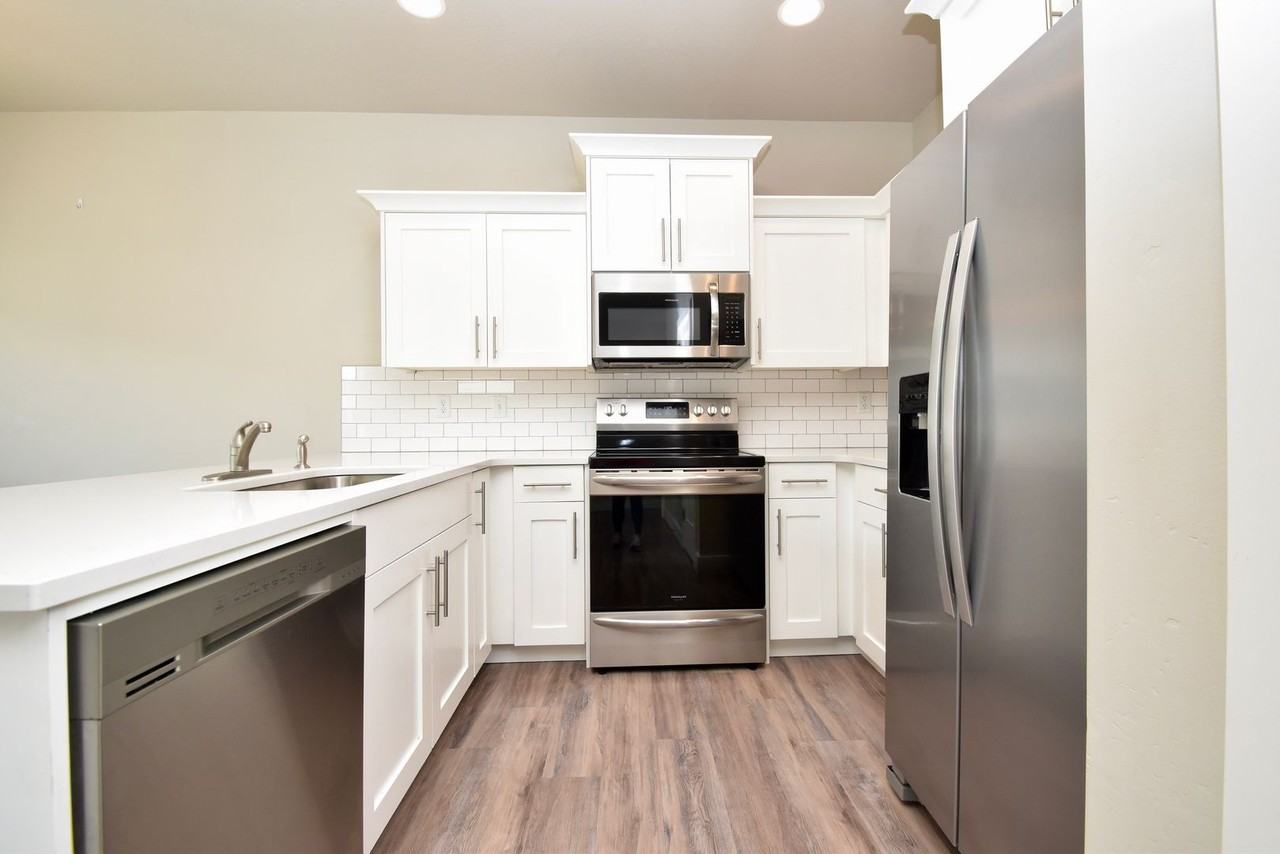 2273 W 2710 S #277 - Photo 7 of 20