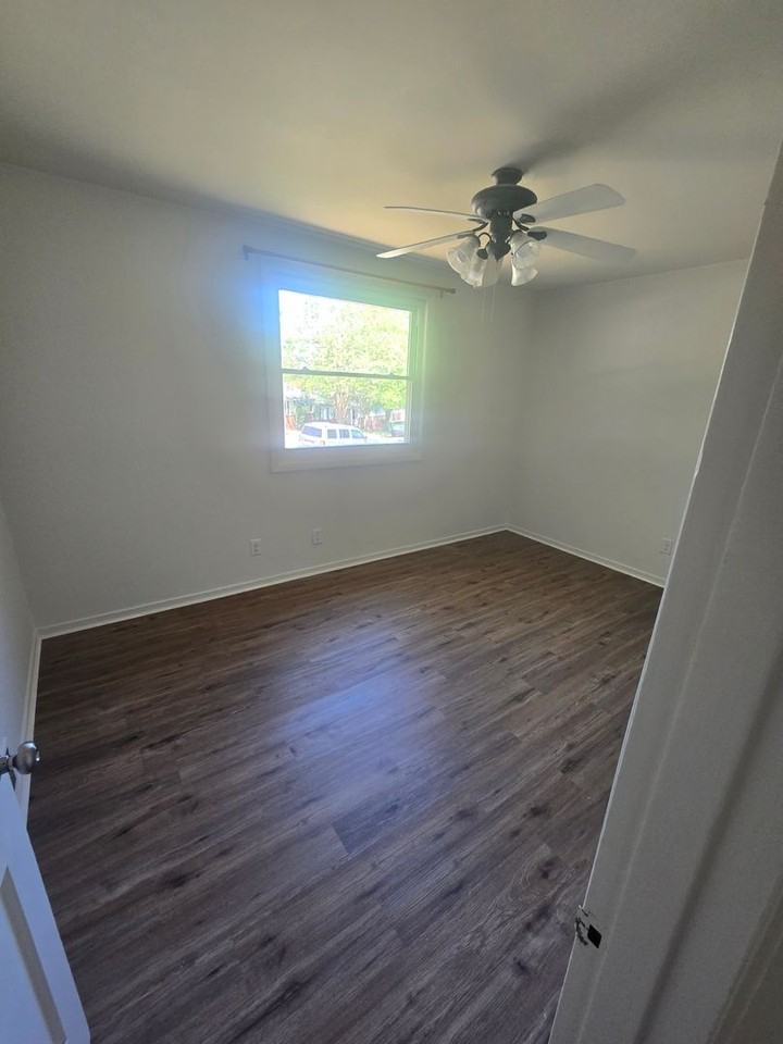 502 Overlook St - Photo 5 of 11