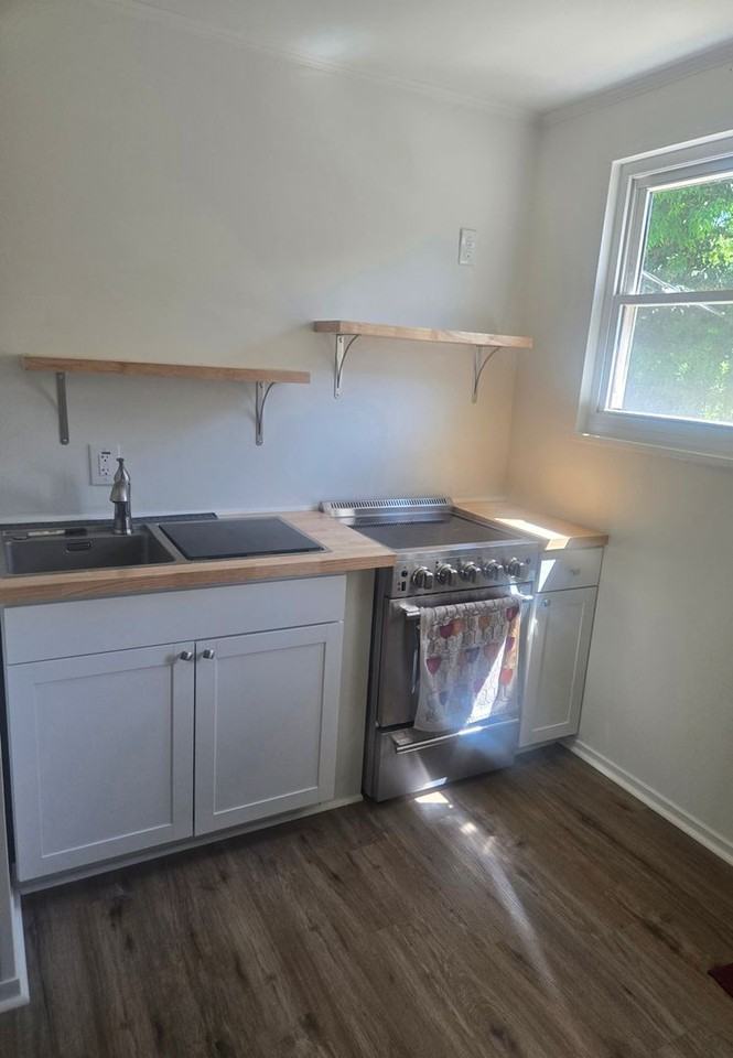 502 Overlook St - Photo 7 of 11