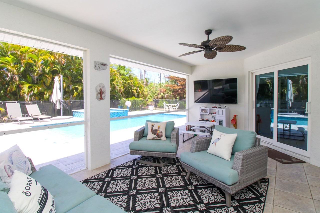 721 Logan Blvd S - Photo 3 of 50