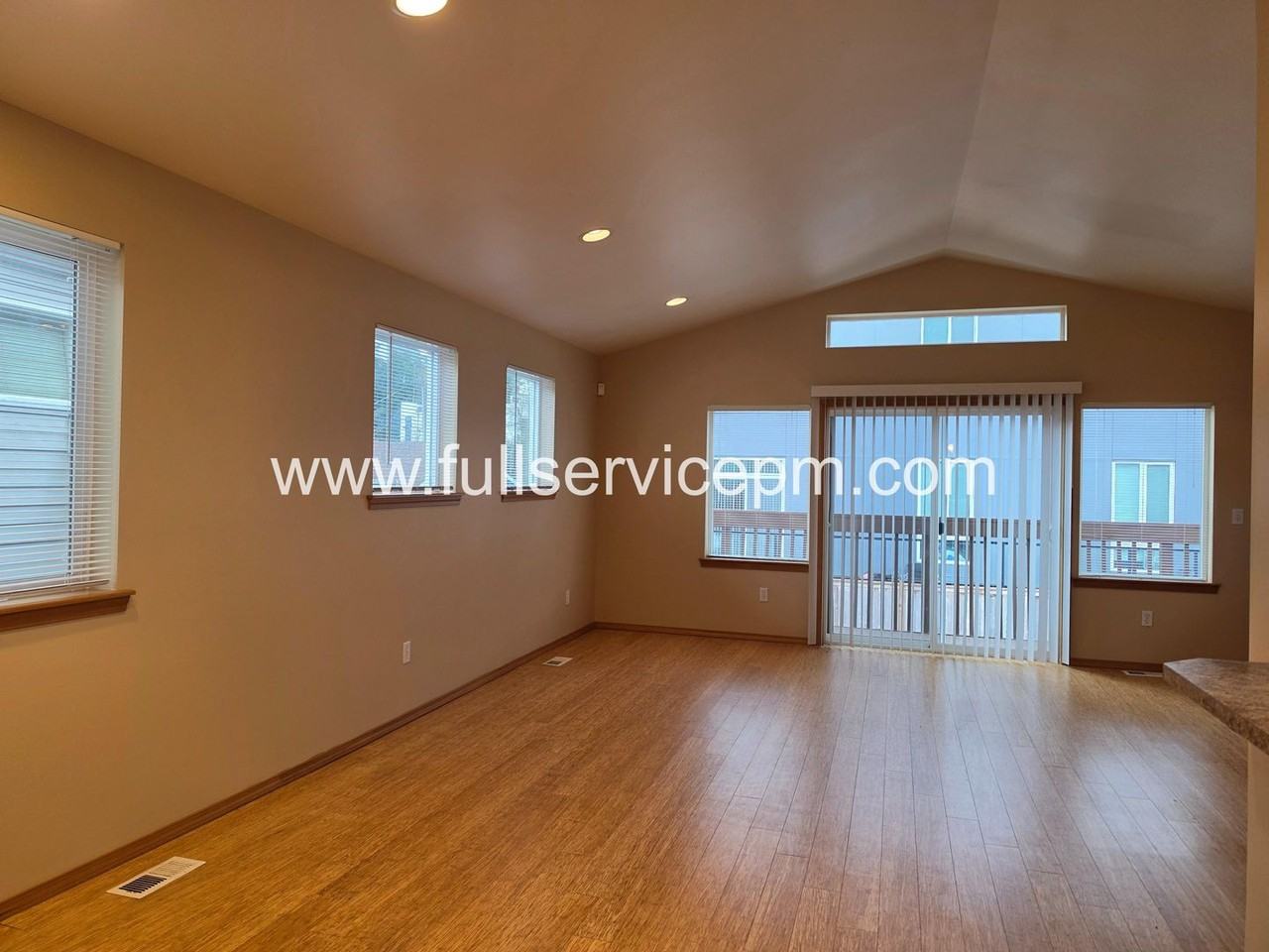 18007 Stone Ave N - Photo 3 of 25