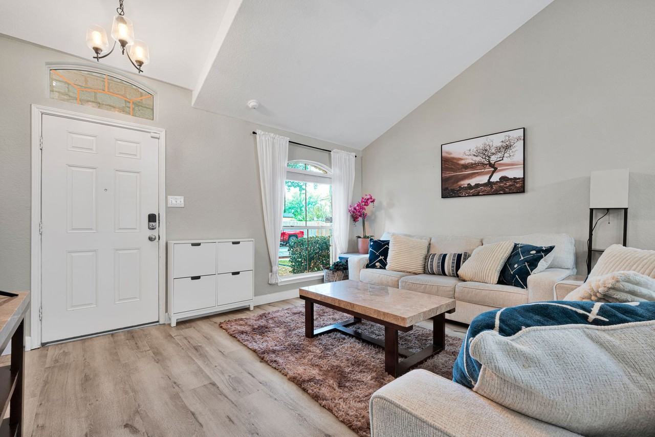 6603 Dancing Ct - Photo 4 of 21