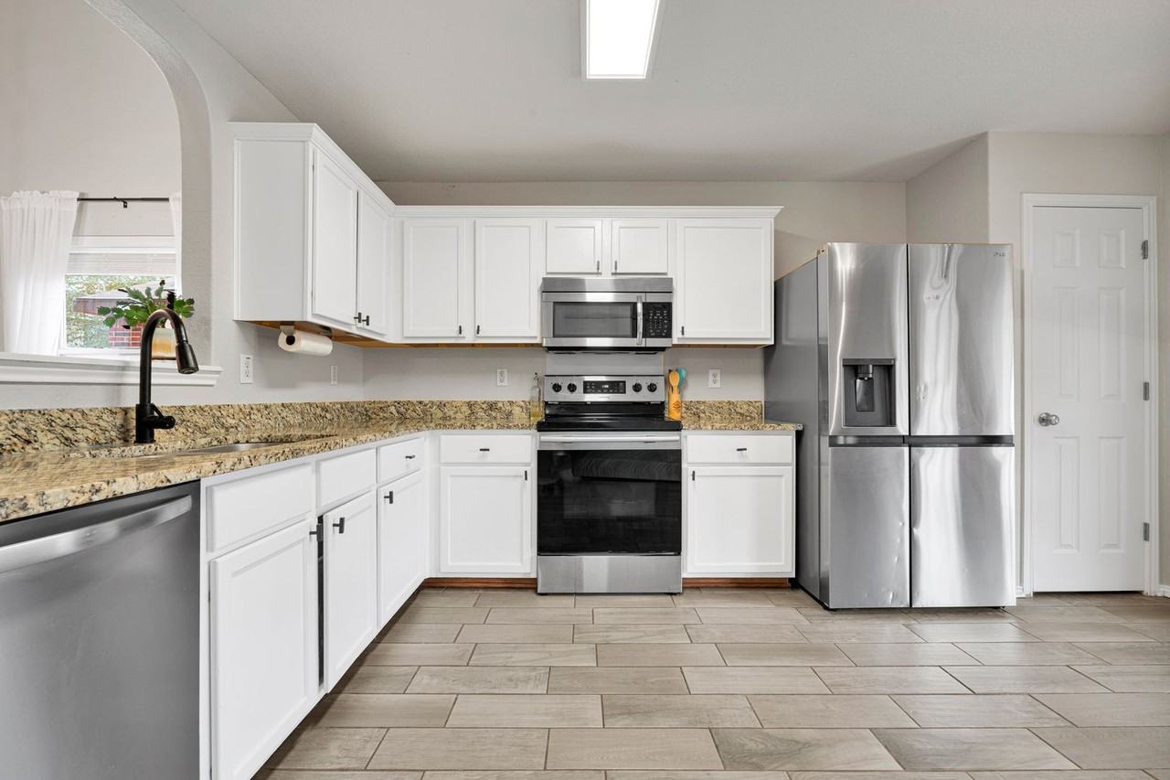 6603 Dancing Ct - Photo 7 of 21