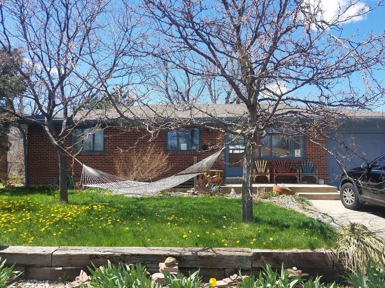 255 S 38th St - Photo 3 of 22