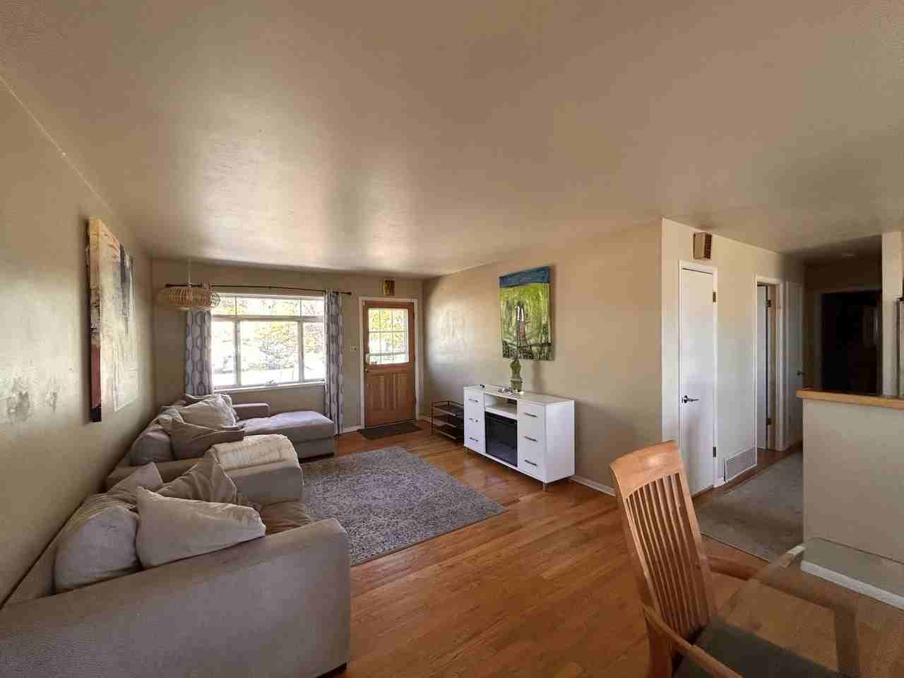 255 S 38th St - Photo 6 of 22