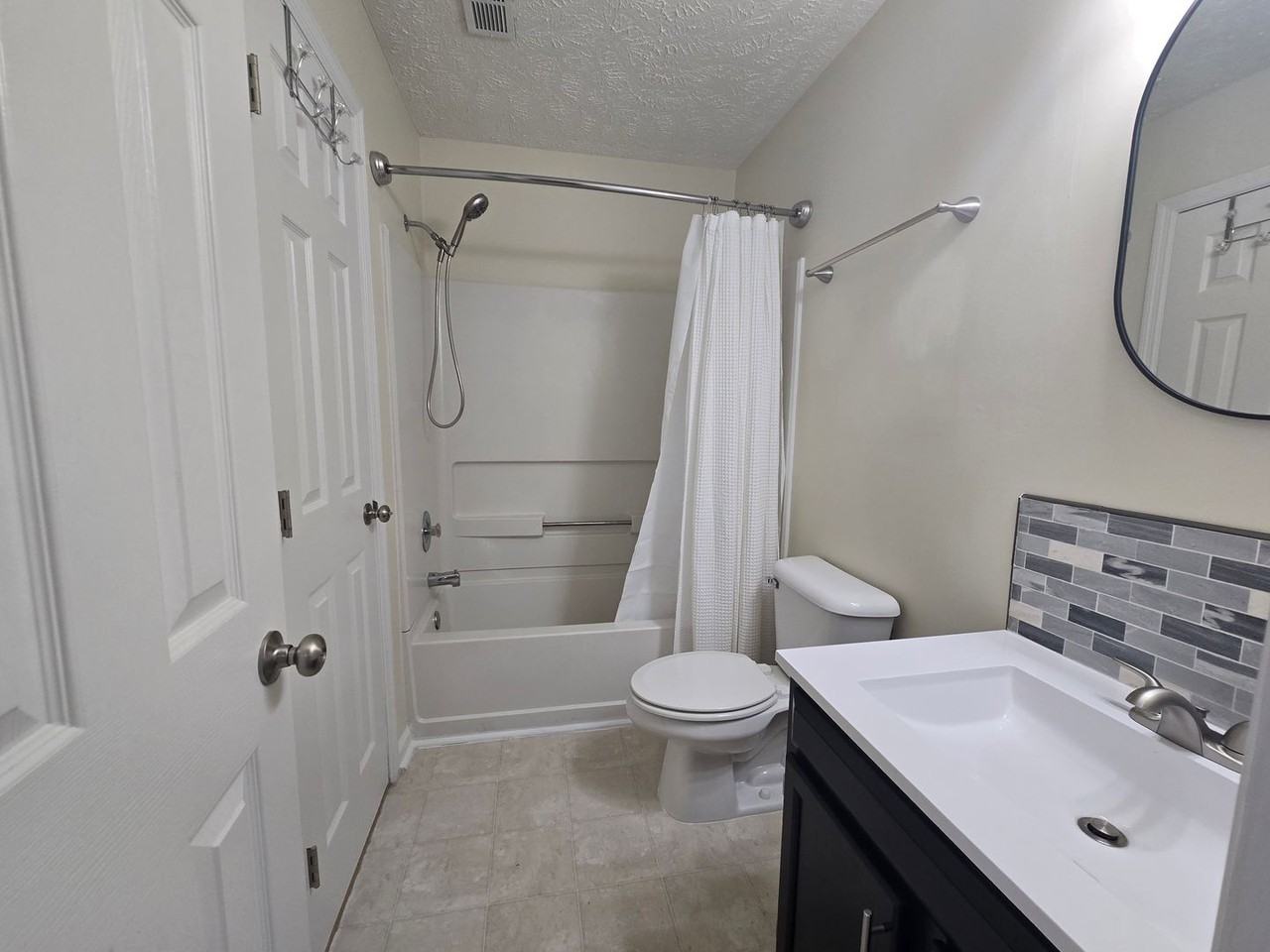 3411 Lainey Ln - Photo 6 of 27