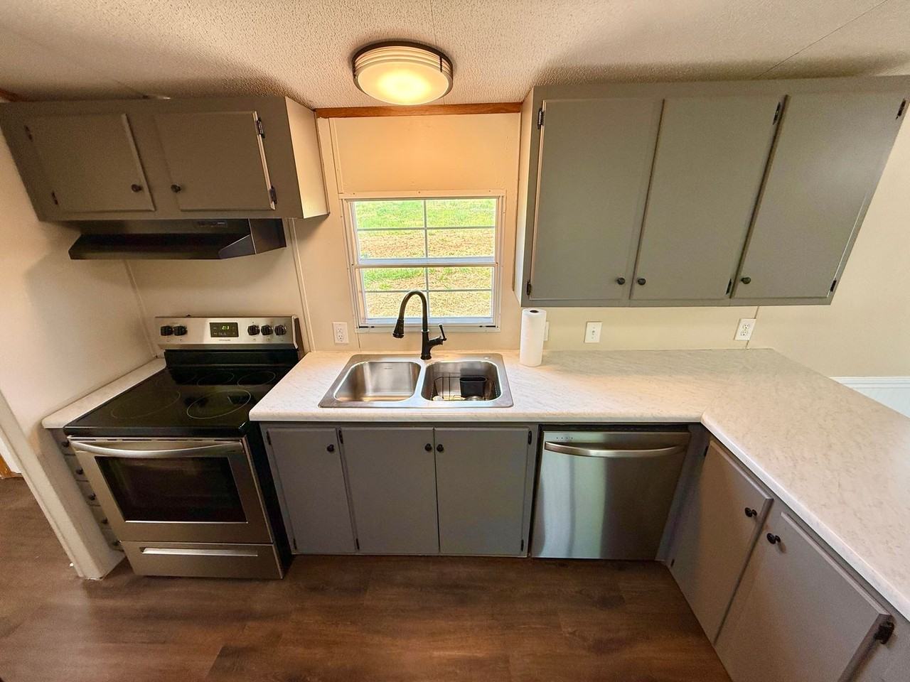 2948 Ellejoy Rd - Photo 7 of 29