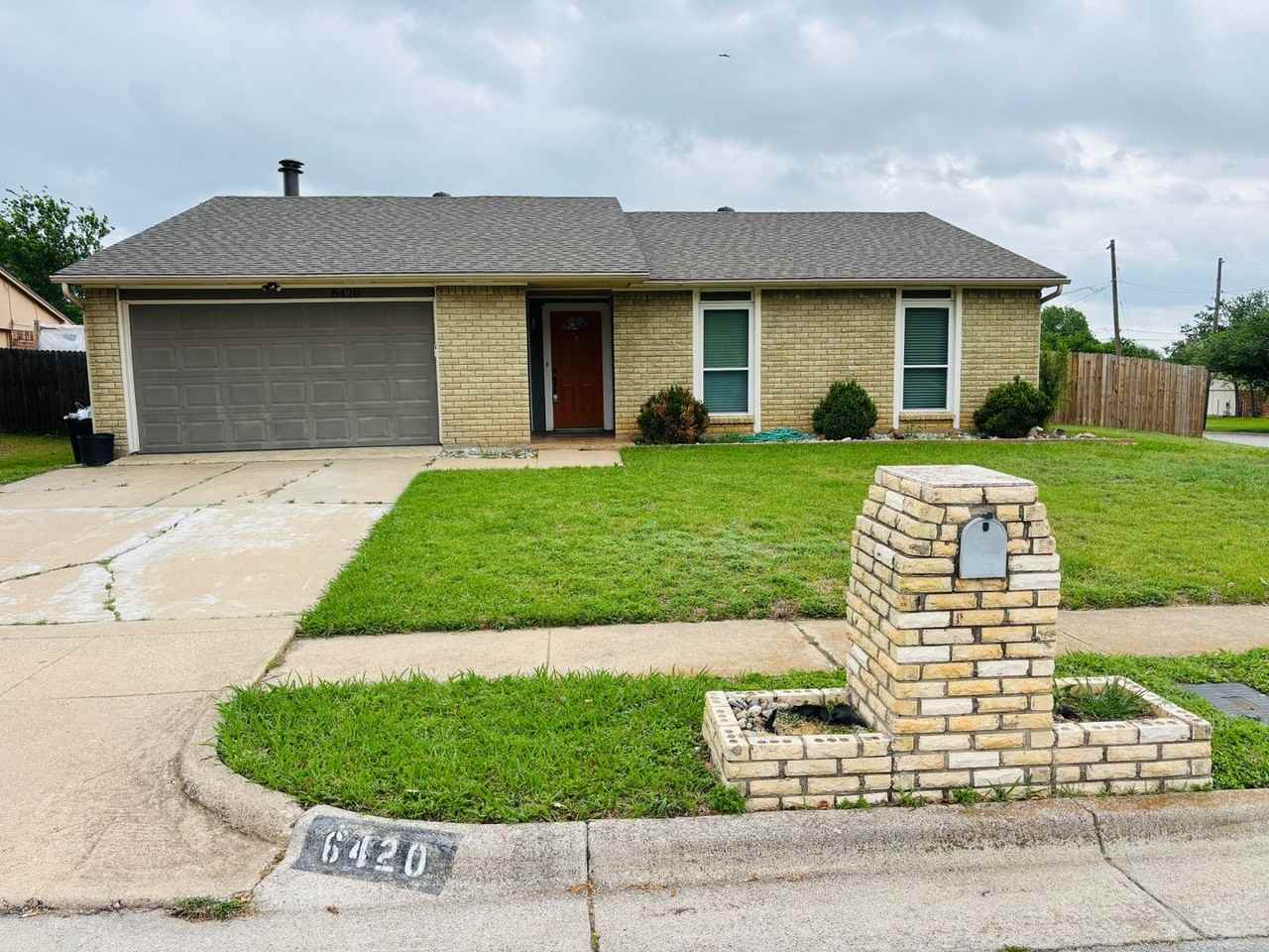 6420 Wakefield Rd - Photo 2 of 28