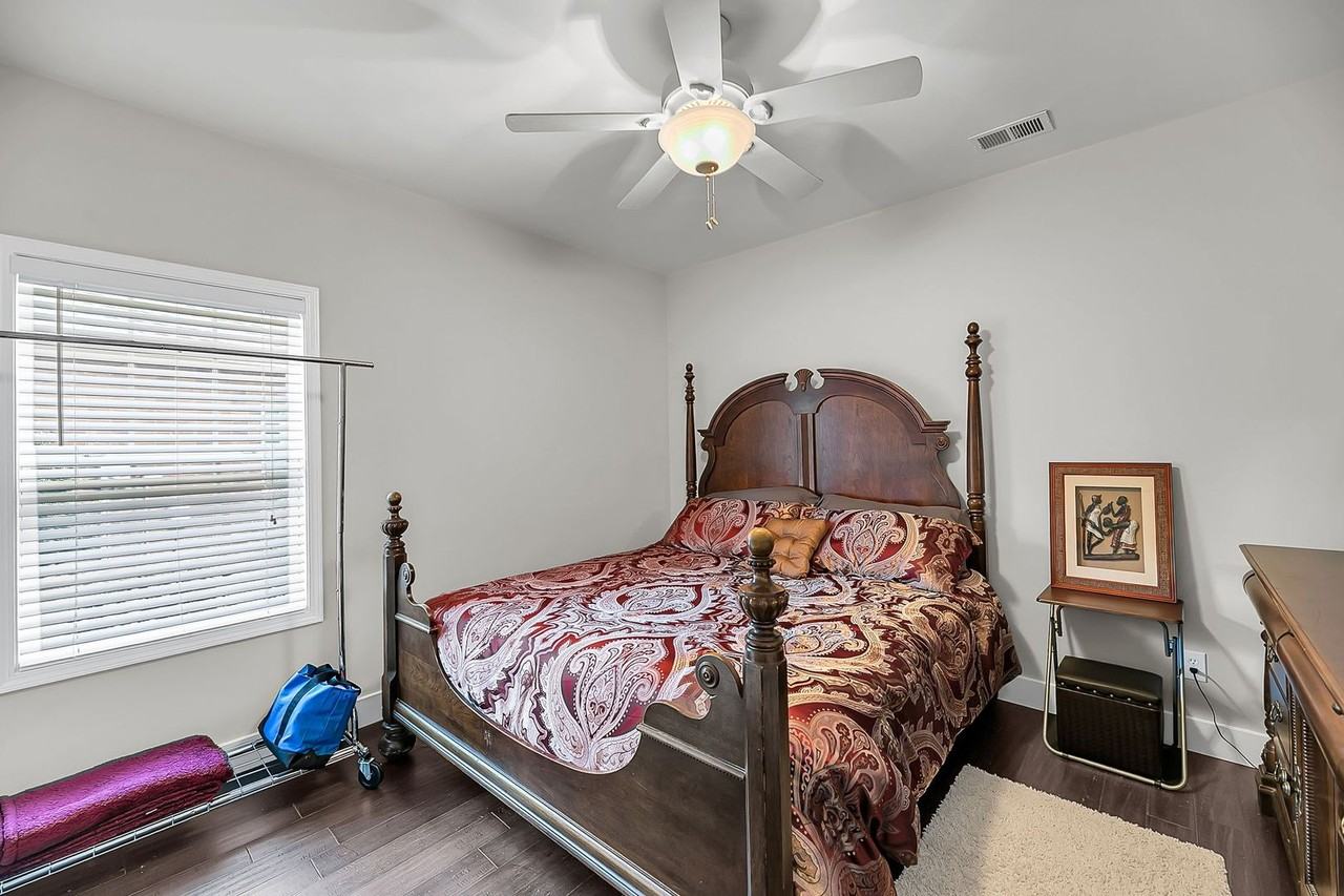 8725 Evangeline Dr - Photo 6 of 47