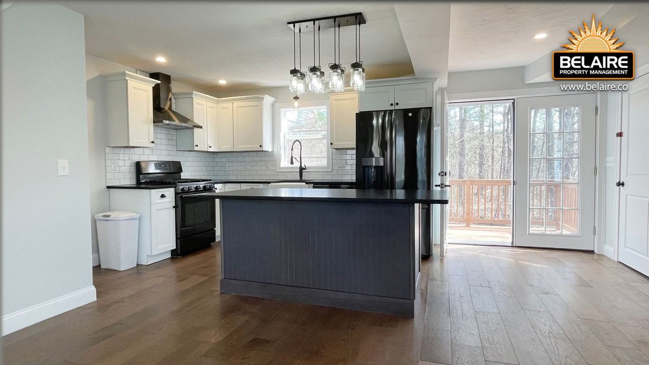 419 Old Ayer Rd - Photo 2 of 50