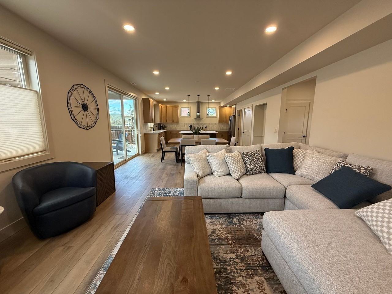 1730 Castlerock Ave - Photo 5 of 29