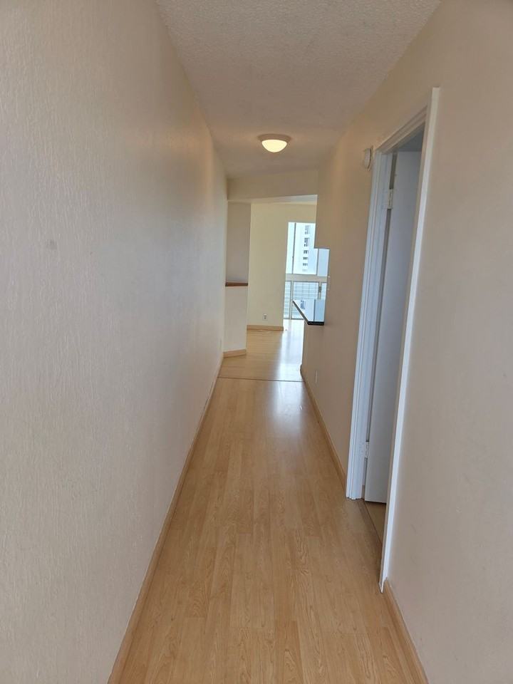 1011 Prospect St #606 - Photo 6 of 14