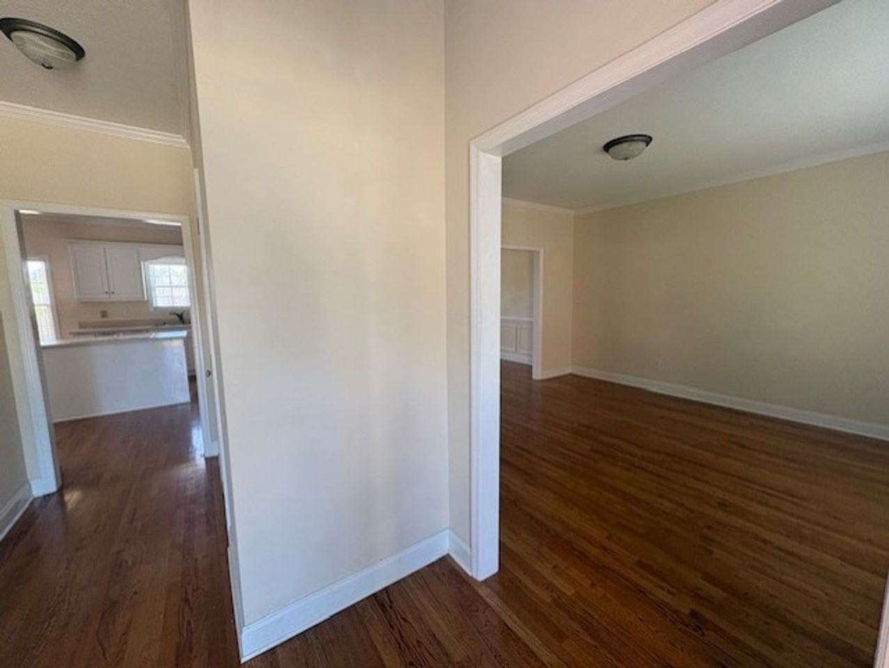 330 Gardenia Dr - Photo 3 of 5