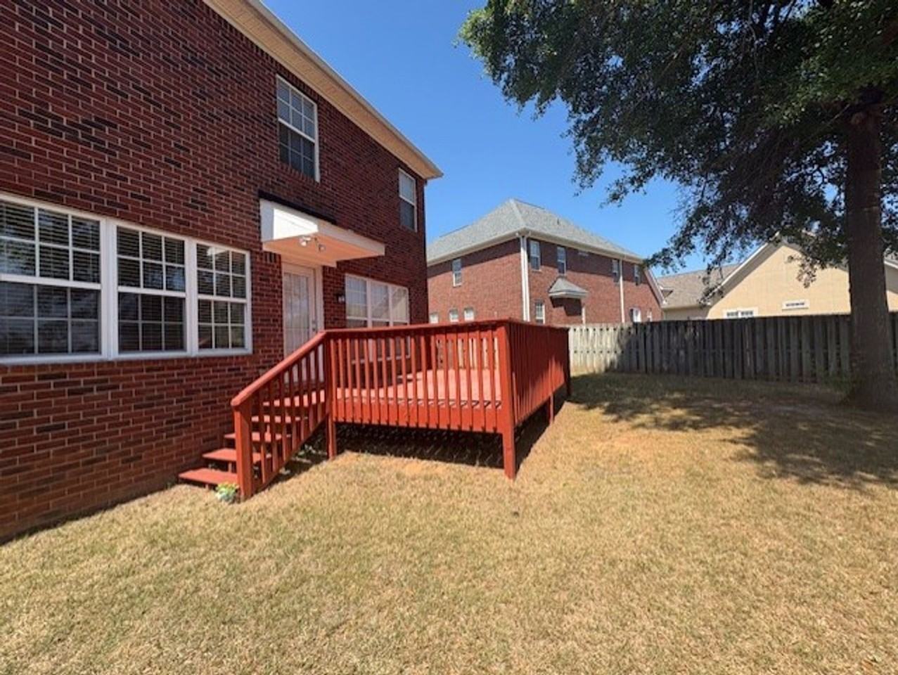 330 Gardenia Dr - Photo 4 of 5