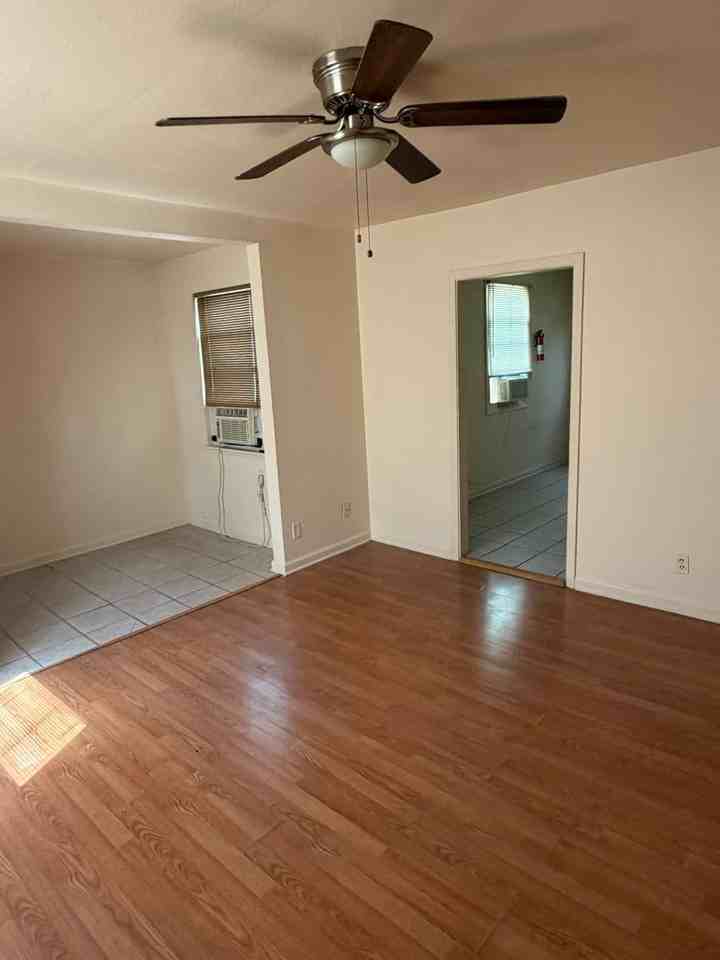 3611 Bruxelles St - Photo 5 of 10