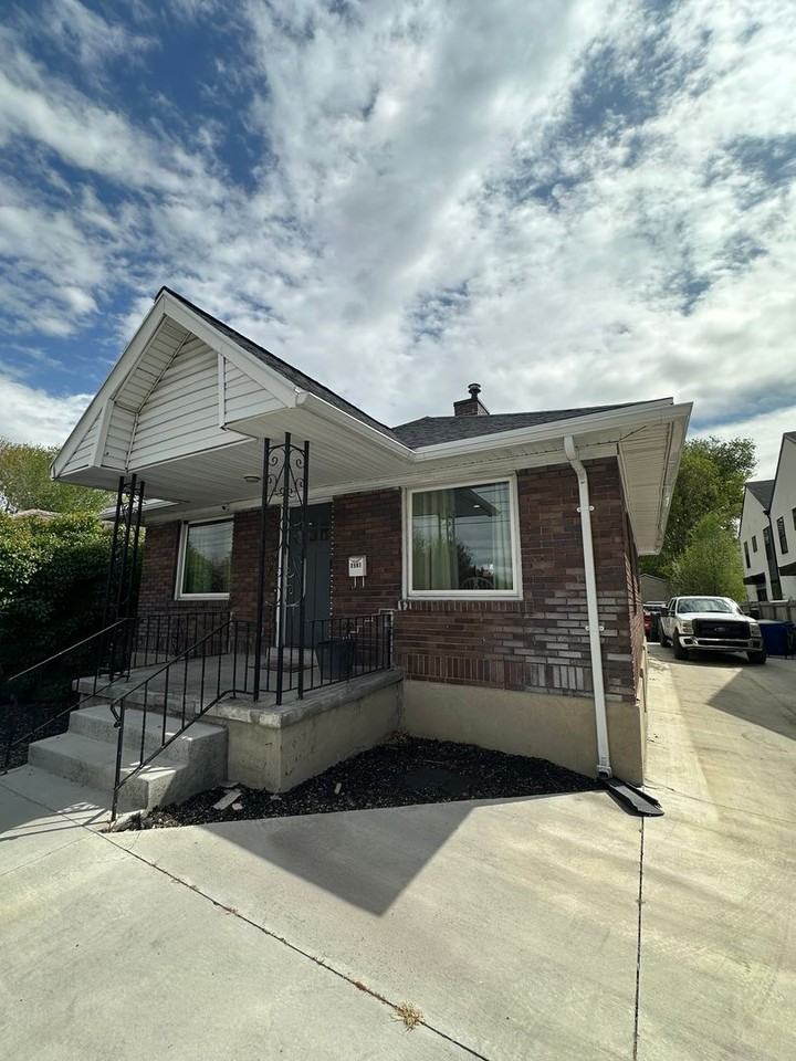 2587 S 700 E - Photo 2 of 50