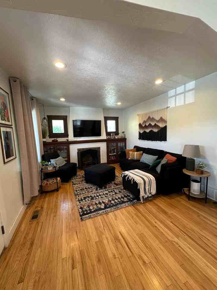 2587 S 700 E - Photo 5 of 50