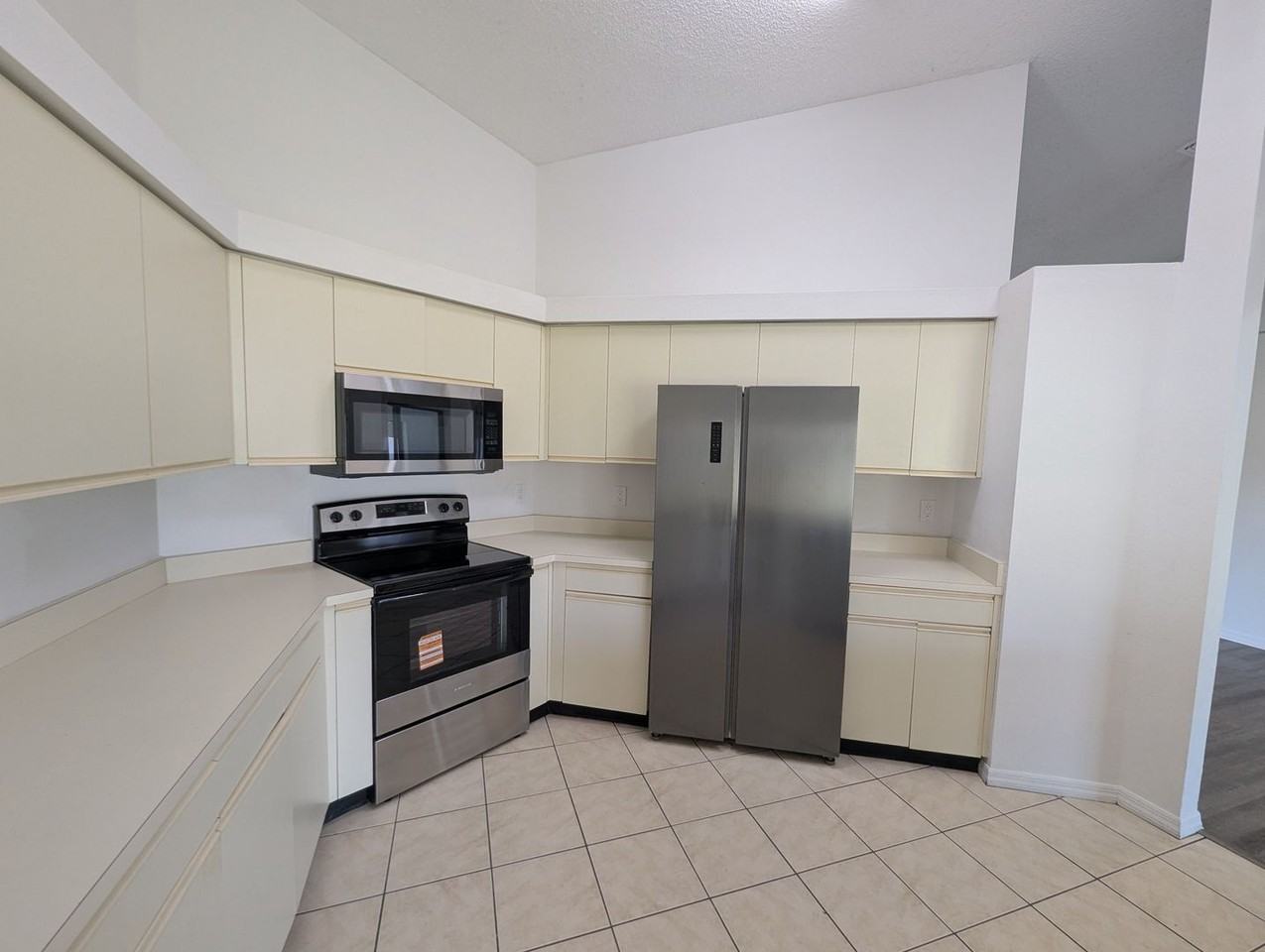 11322 Torrey Pines Dr - Photo 3 of 22