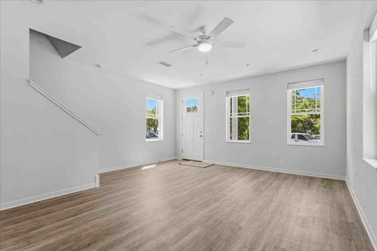516 Sw 7th Pl - Photo 4 of 29