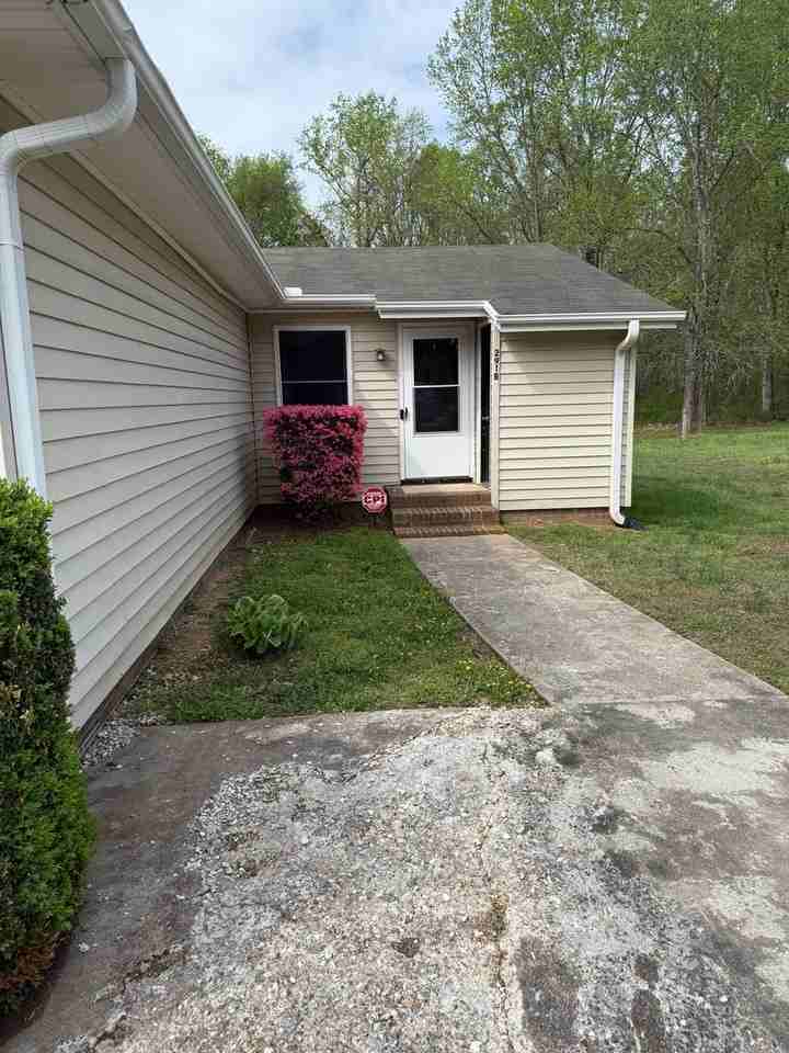 291 Tussey Rd - Photo 2 of 8