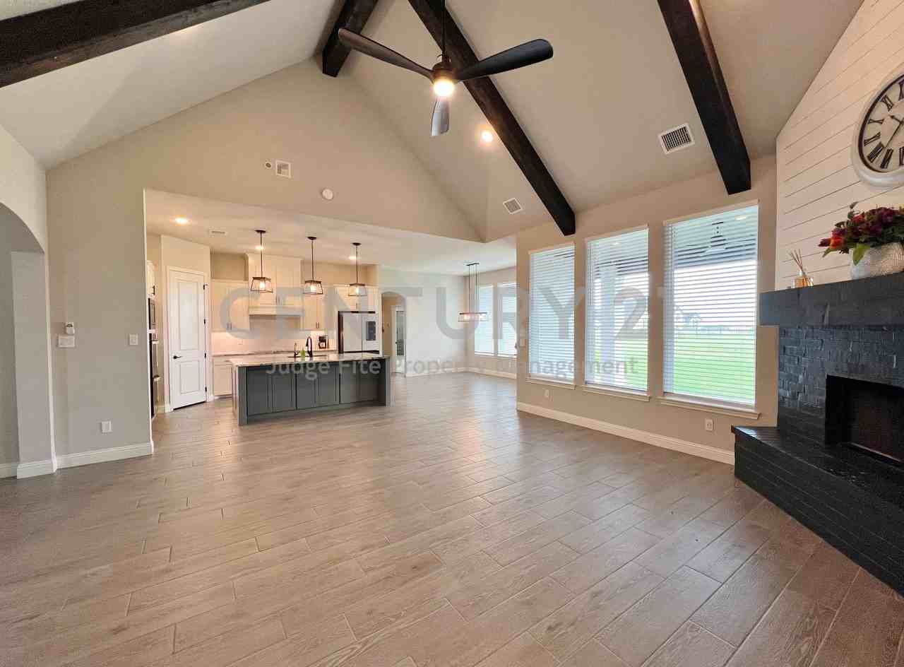 252 Harvard Ln - Photo 3 of 18