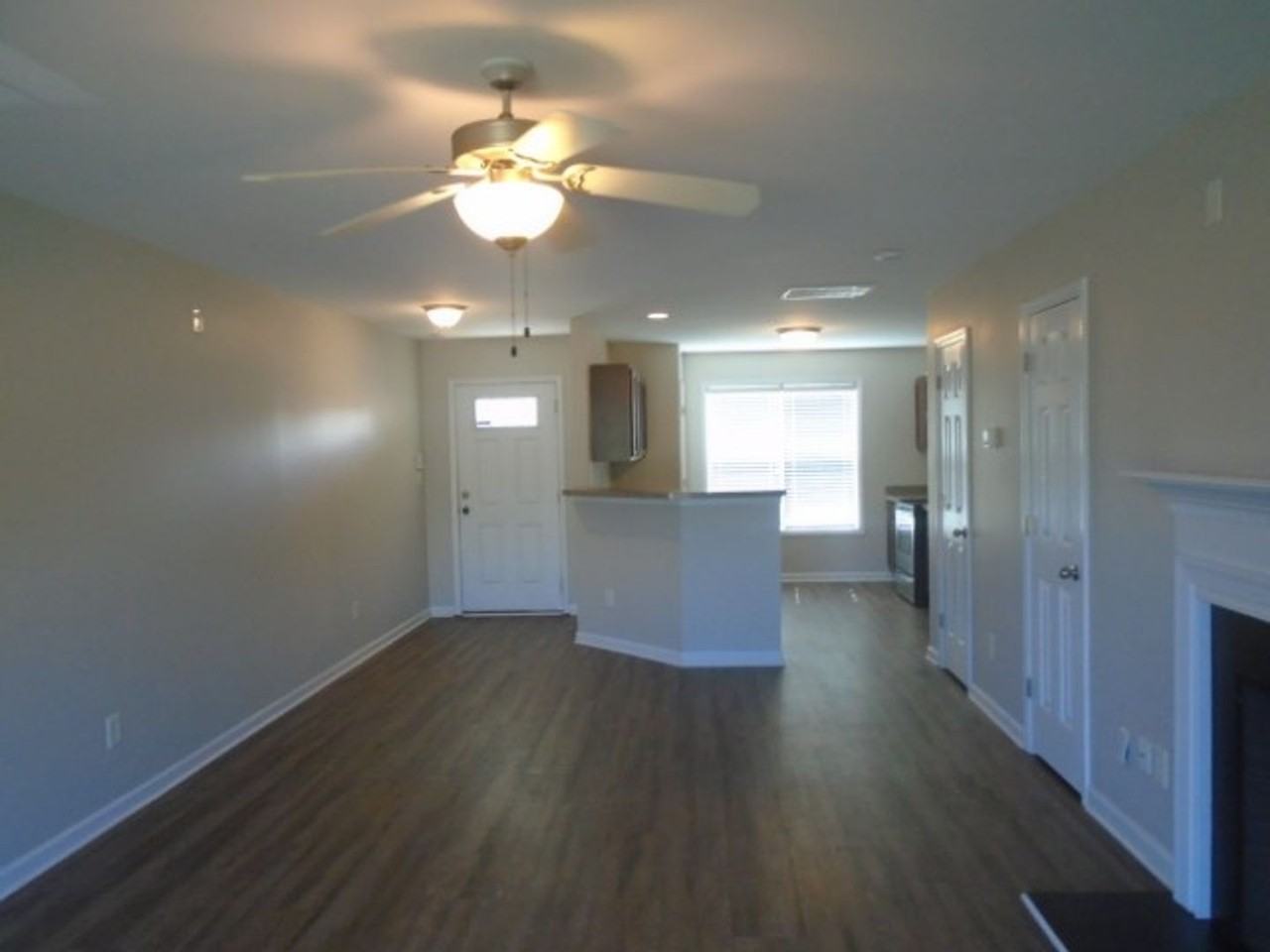 172 Collinwood Dr - Photo 4 of 17