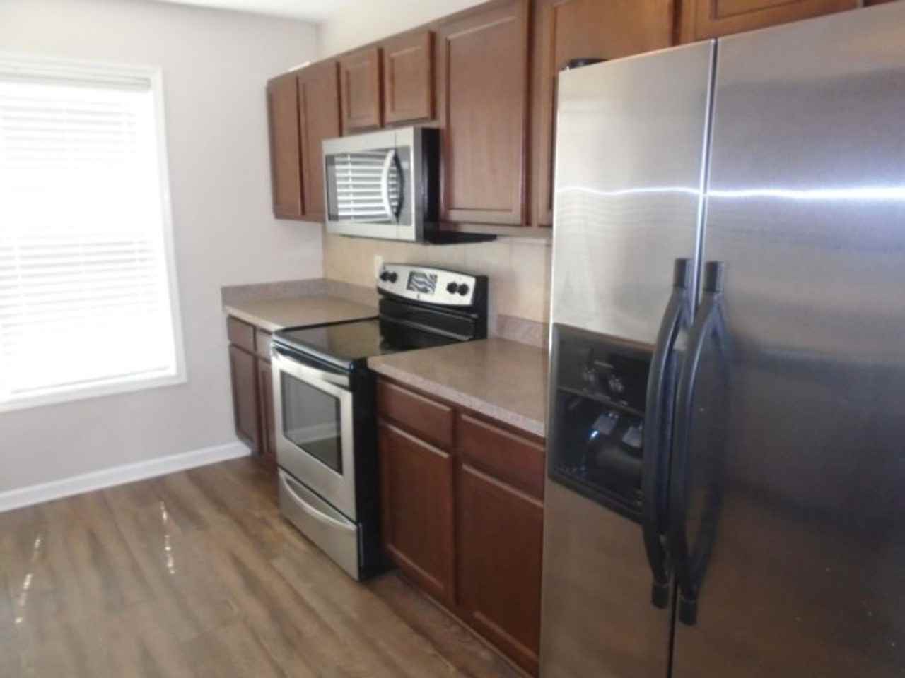 172 Collinwood Dr - Photo 6 of 17