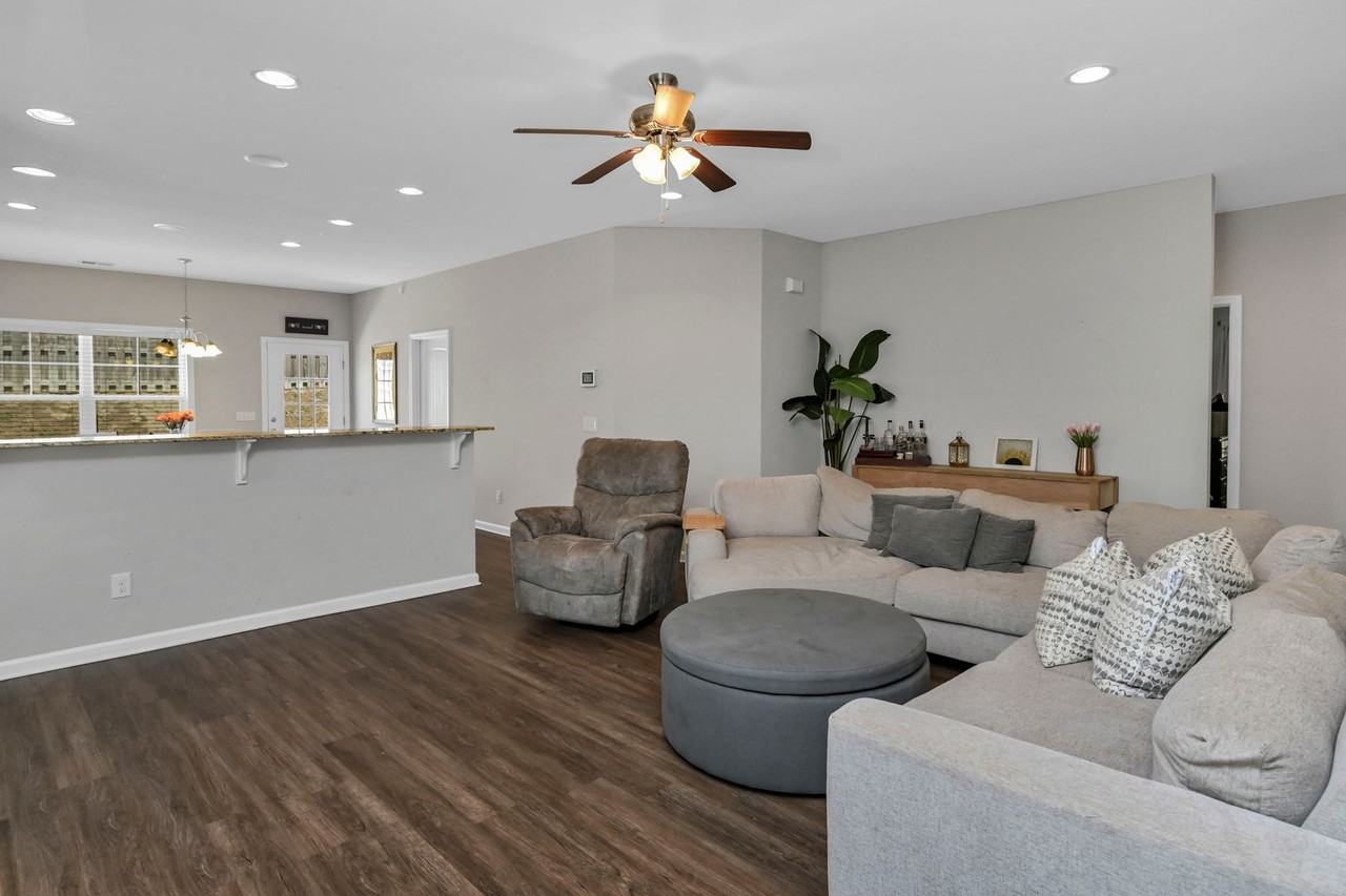 836 Red Solstice Ct - Photo 5 of 36