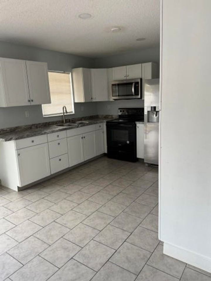 29714 Sw 158th Pl - Photo 2 of 10