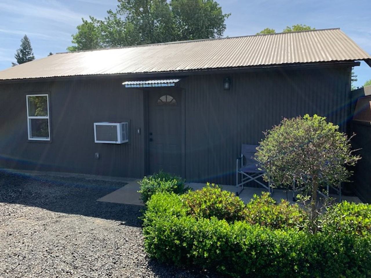 785 W 11th Ave #3 - Photo 2 of 9