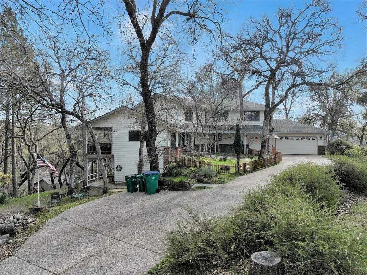 12126 Waxwing Ct - Photo 2 of 28