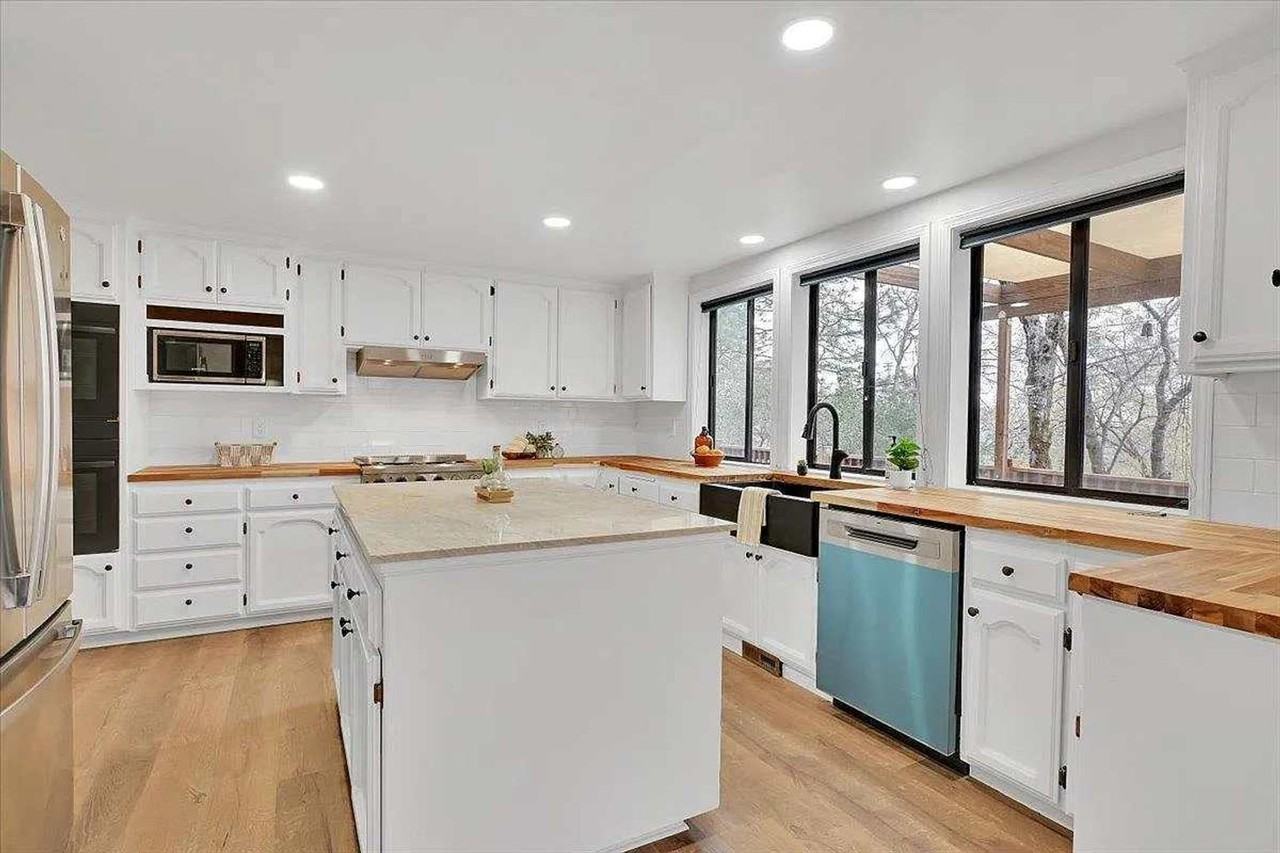 12126 Waxwing Ct - Photo 4 of 28