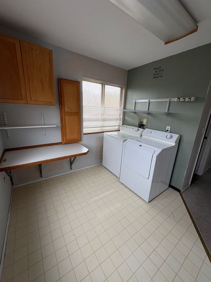 1407 D St Sw - Photo 7 of 8